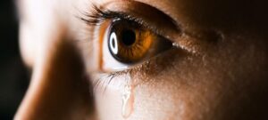 violenza domestica lacrime